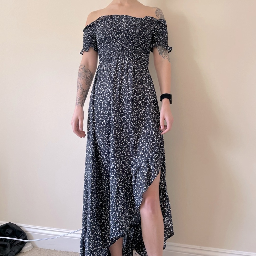 Francesca’s Navy Blue Floral Dress (brand new with tags)
